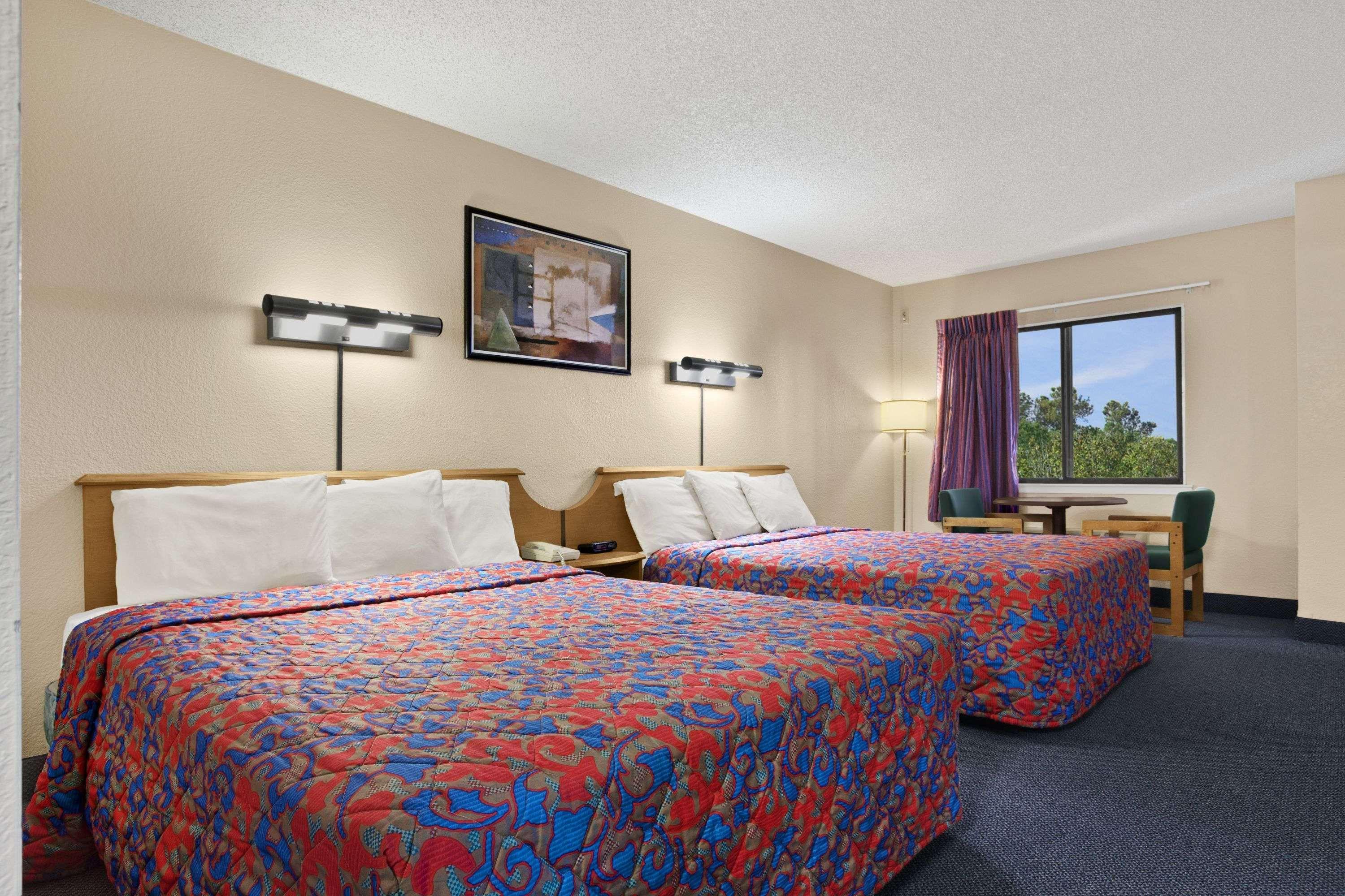 Days By Wyndham Buena Park